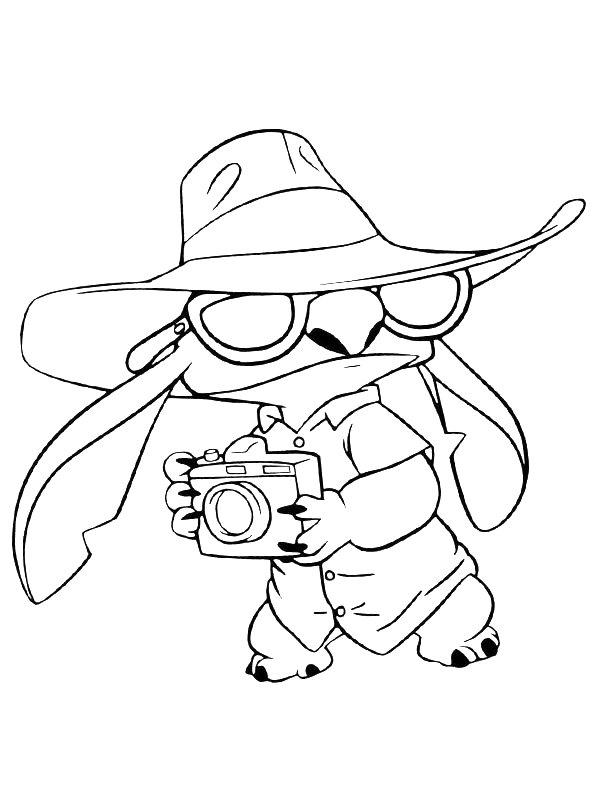 Ausmalbild Stitch mit einer Kamera  