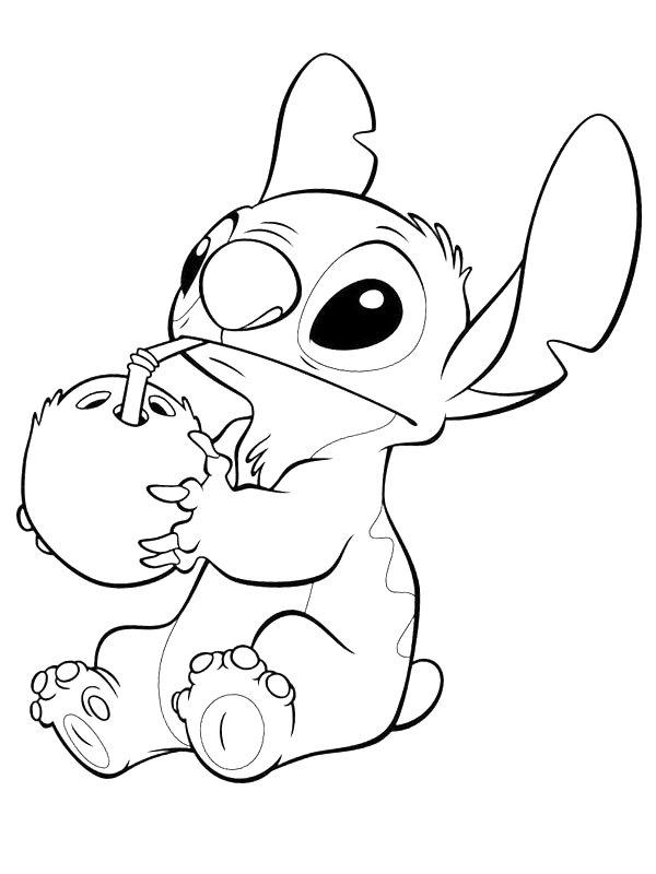 Ausmalbild Stitch trinkt aus einer Kokosmuss  
